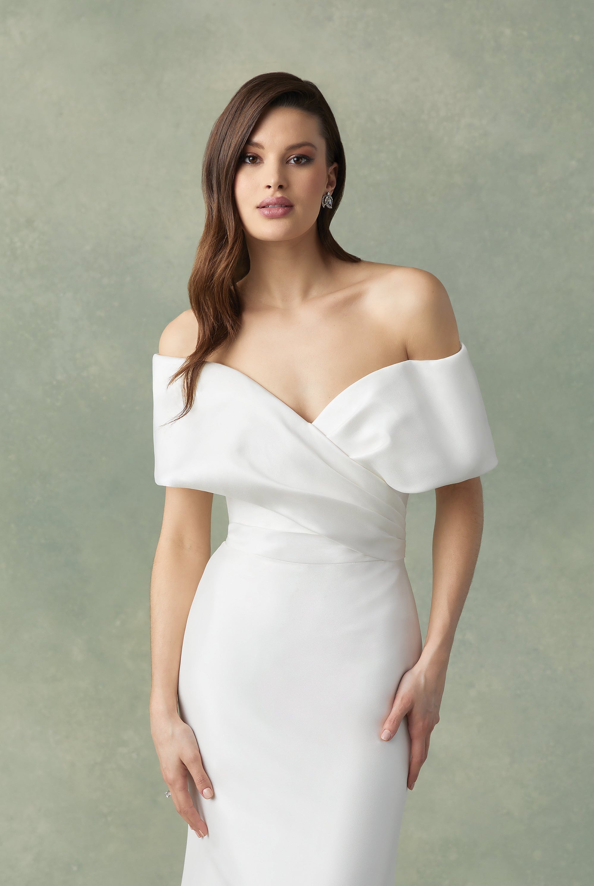 A Guide to Wedding Dress Silhouettes - Fit and Flare or Mermaid