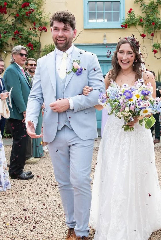 When do I start looking for my wedding dress